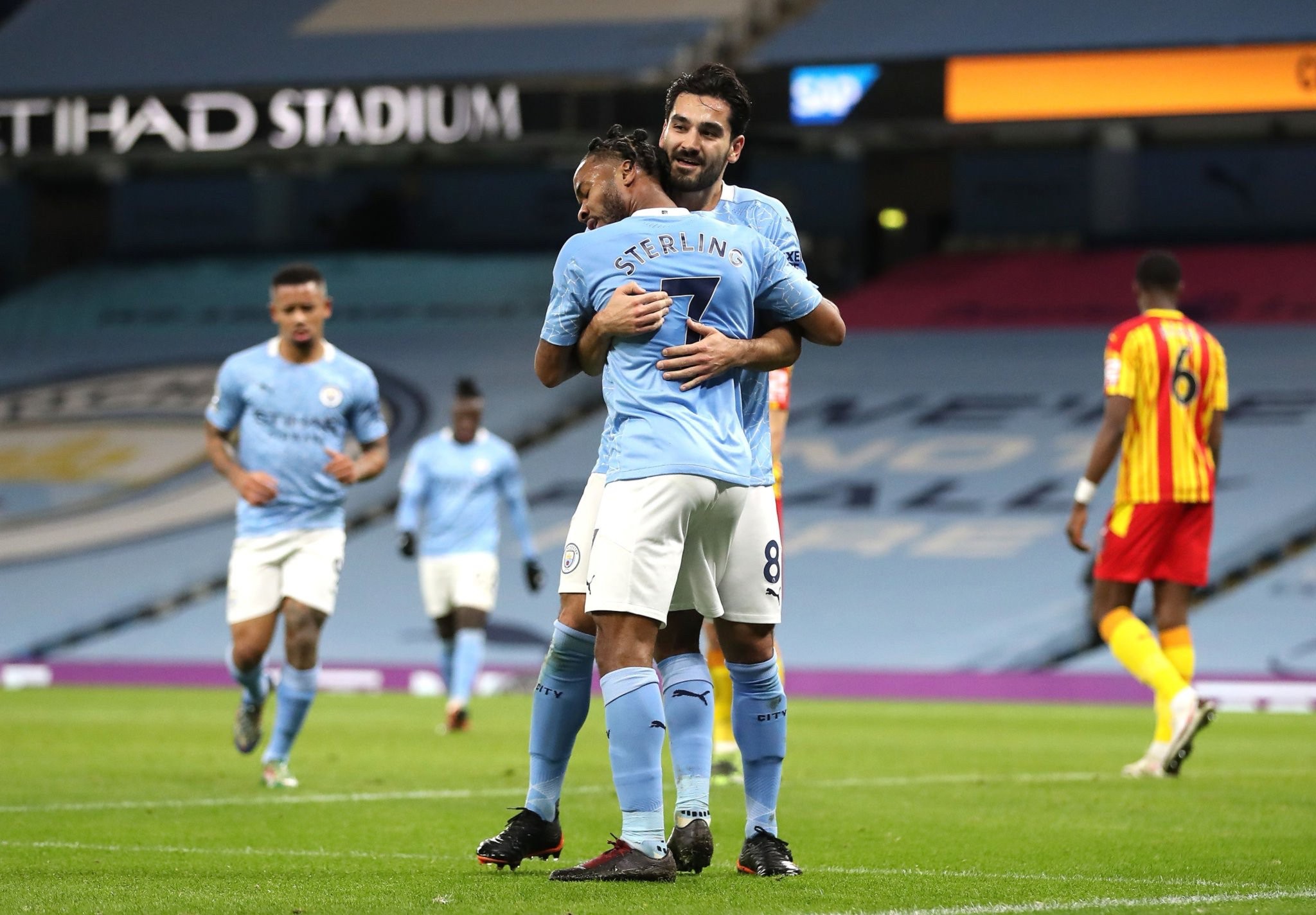 许多球员的 许多球员的